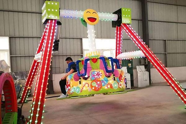 6 Sitze Pendelfahrt 6 Seats Pendulum Ride