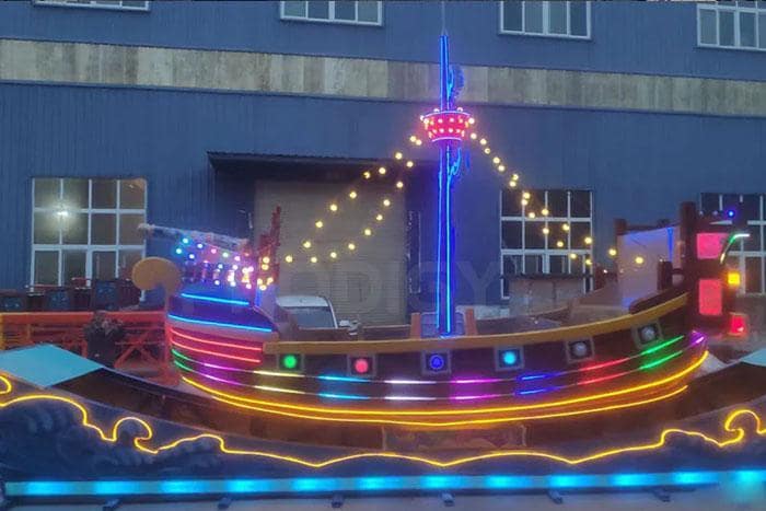 Pirate Ship amusement ride Pirate Ship amusement ride